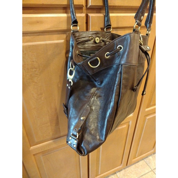 BCBGMaxAzria Large Leather Tote Bucket Bag EUC - Picture 6 of 12